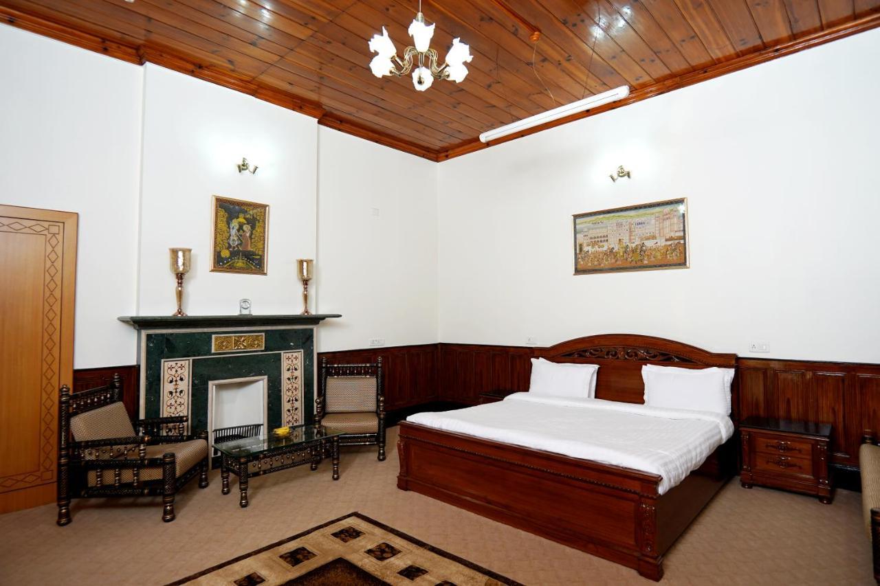 Bed and Breakfast The Edgeworth Шімла Екстер'єр фото